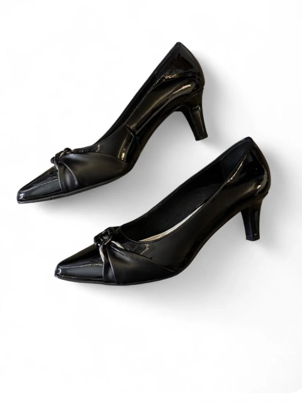 Easy street Black Pointed-Toe Kitten Heel Pumps with Knot Accent